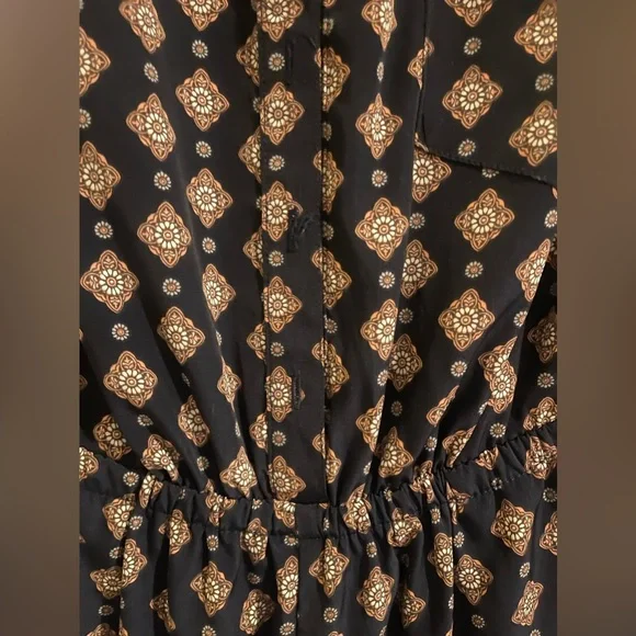 Forever 21 Romper - Picture 3 of 8